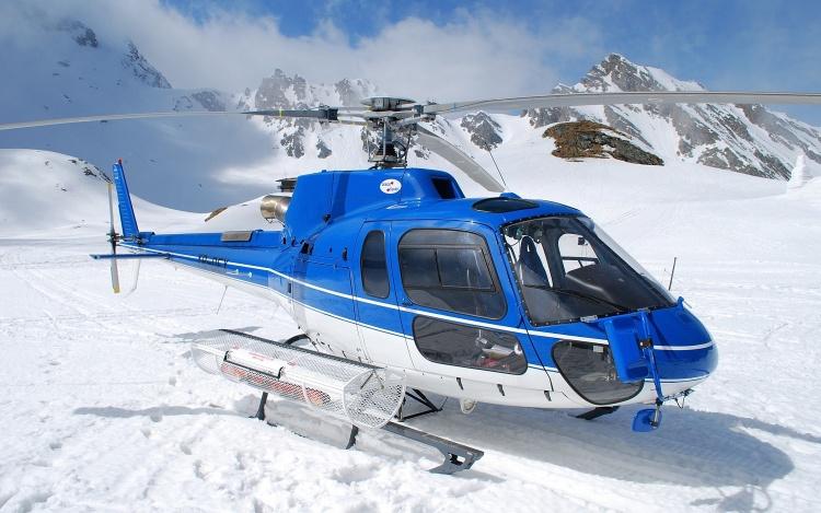 image-7234378-Blue-Helicopter-HD-Wallpaper-750x469.jpg
